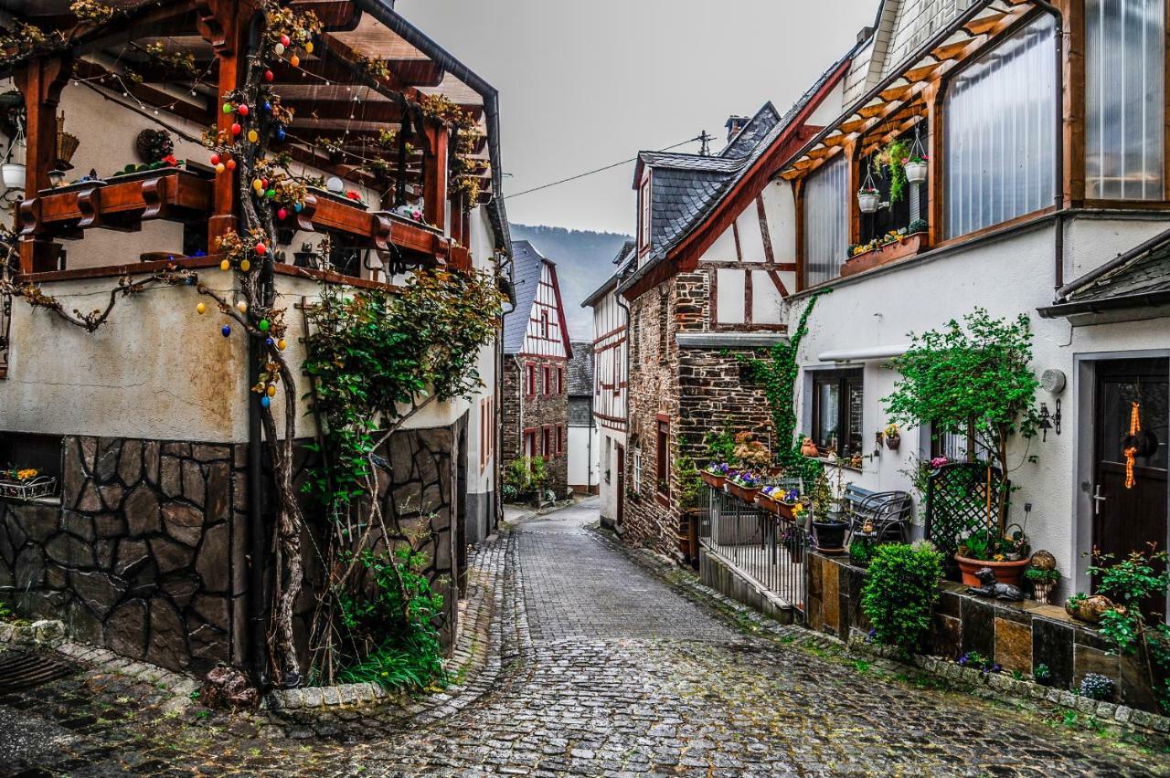 Ferienhaus Am Kloster Stuben Bremm Dış mekan fotoğraf